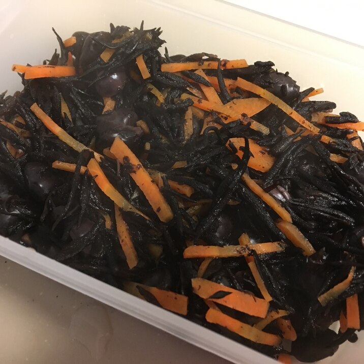 黒豆を使ったひじきの煮物 レシピ 作り方 By Naana77 楽天レシピ 黒豆を使ったひじきの煮物 レシピ 作り方 By Naana77 楽天レシピ